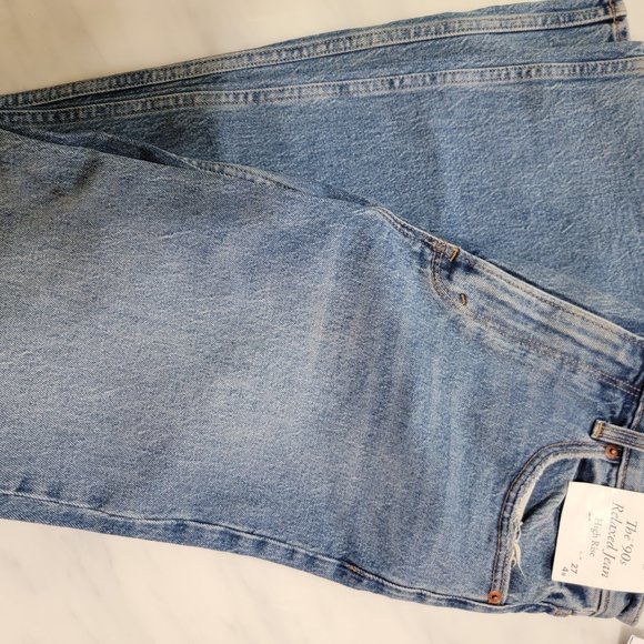Abercrombie and Fitch High Rise 90's Relaxed Jean Size 4R - Picture 2 of 3